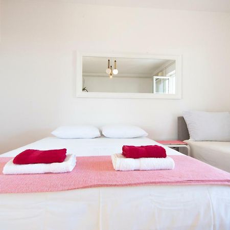 Apartmani Piculo Primosten Ngoại thất bức ảnh
